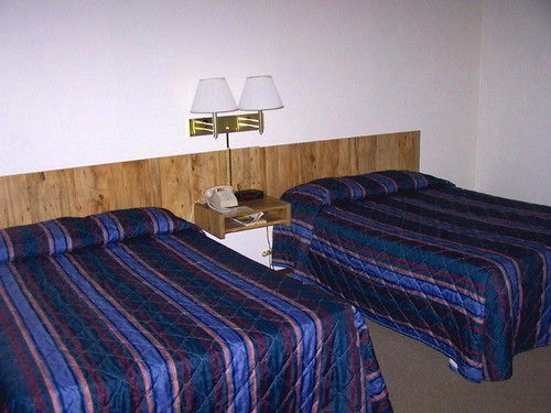 Motel 95 & Campground Hixton Exteriör bild