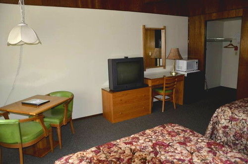 Motel 95 & Campground Hixton Exteriör bild